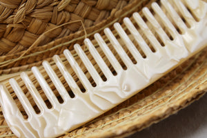 Pearl Marble Pointed Hair Comb - Pointed Tail