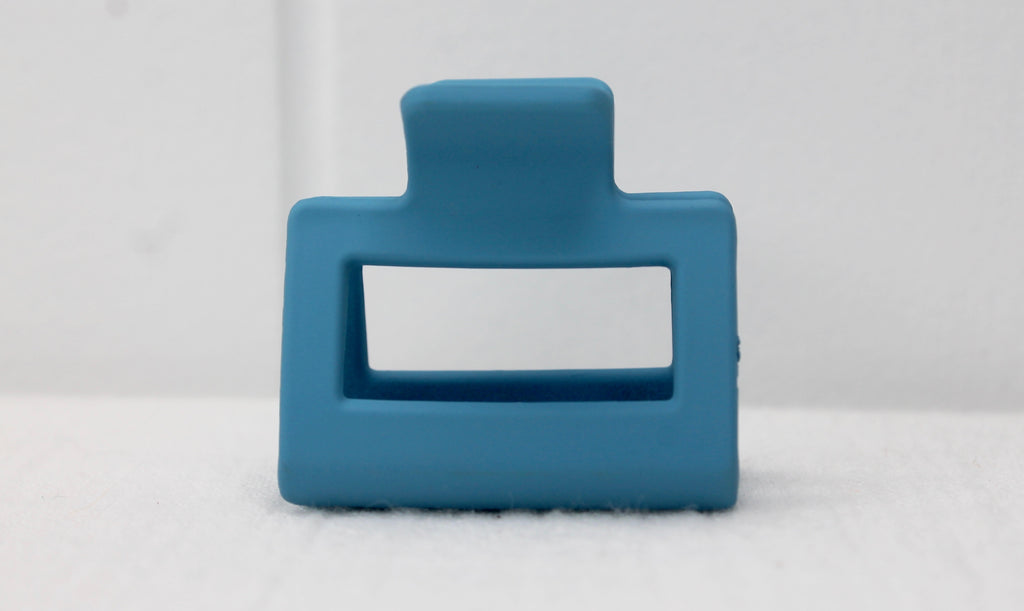 Sky Blue Clover Claw Clip Mini