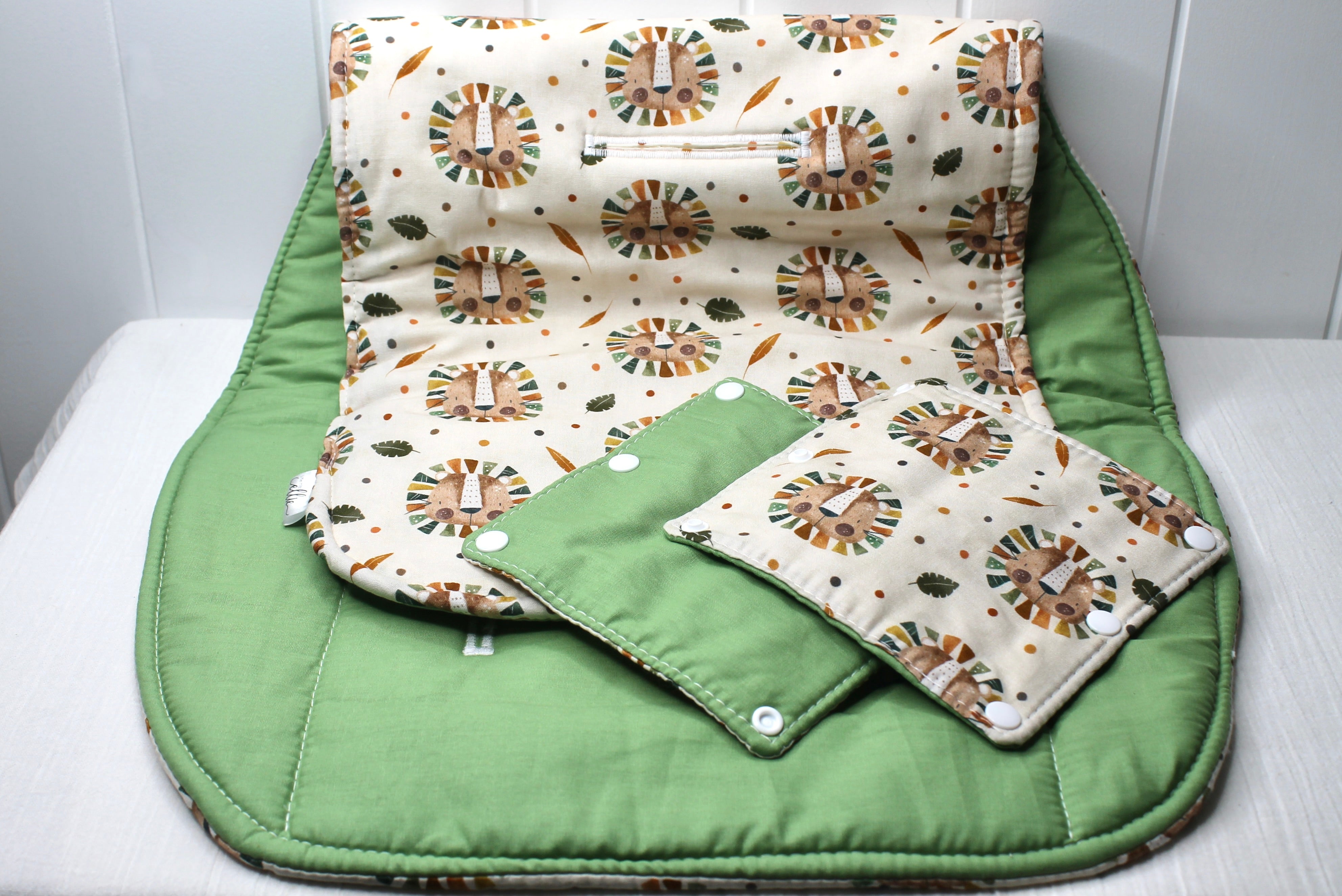 Lion / Sage Reversible Pram Liner with Strap Covers