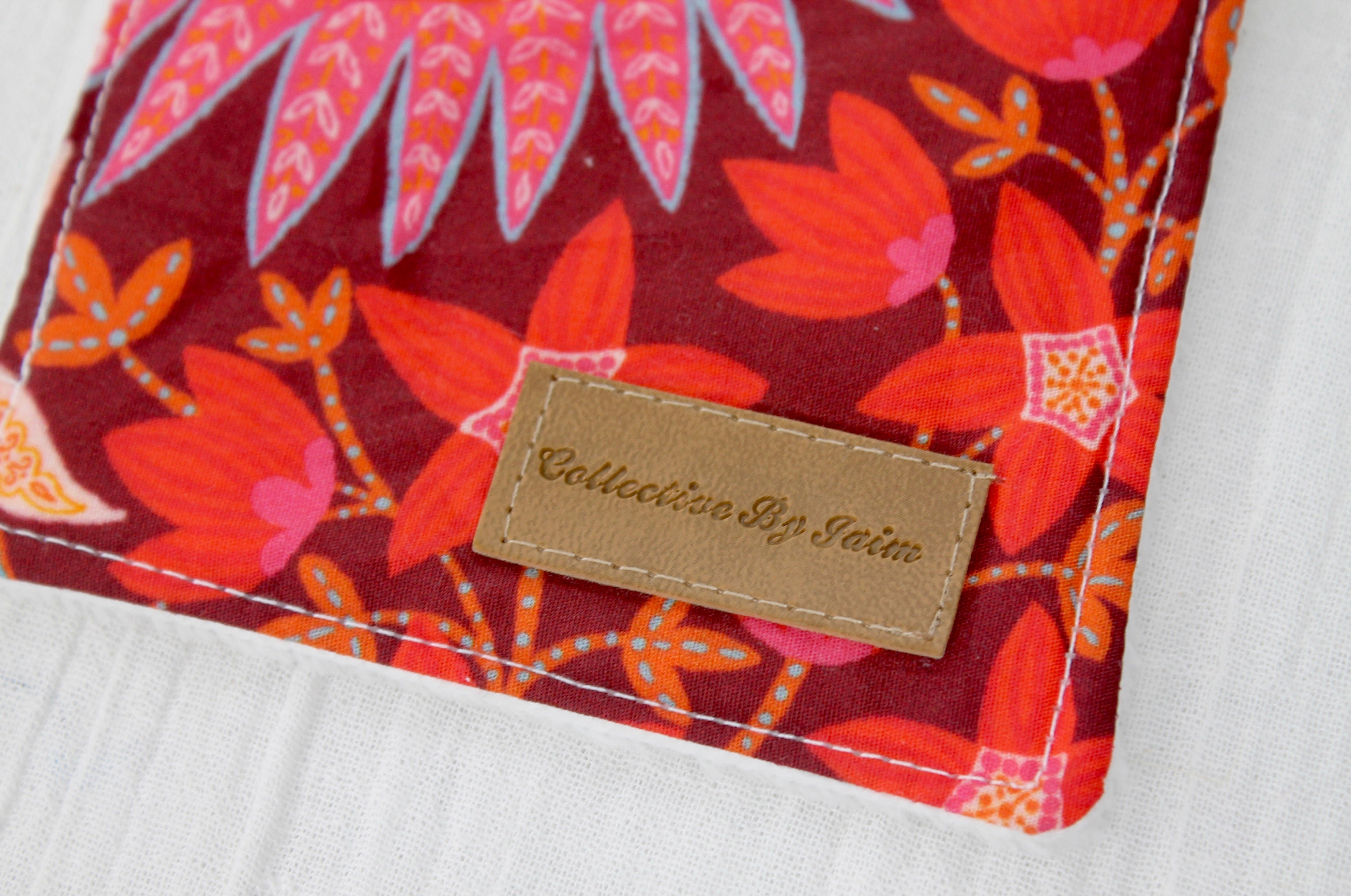 Square Cleanser Wipe - Burgundy Paisley