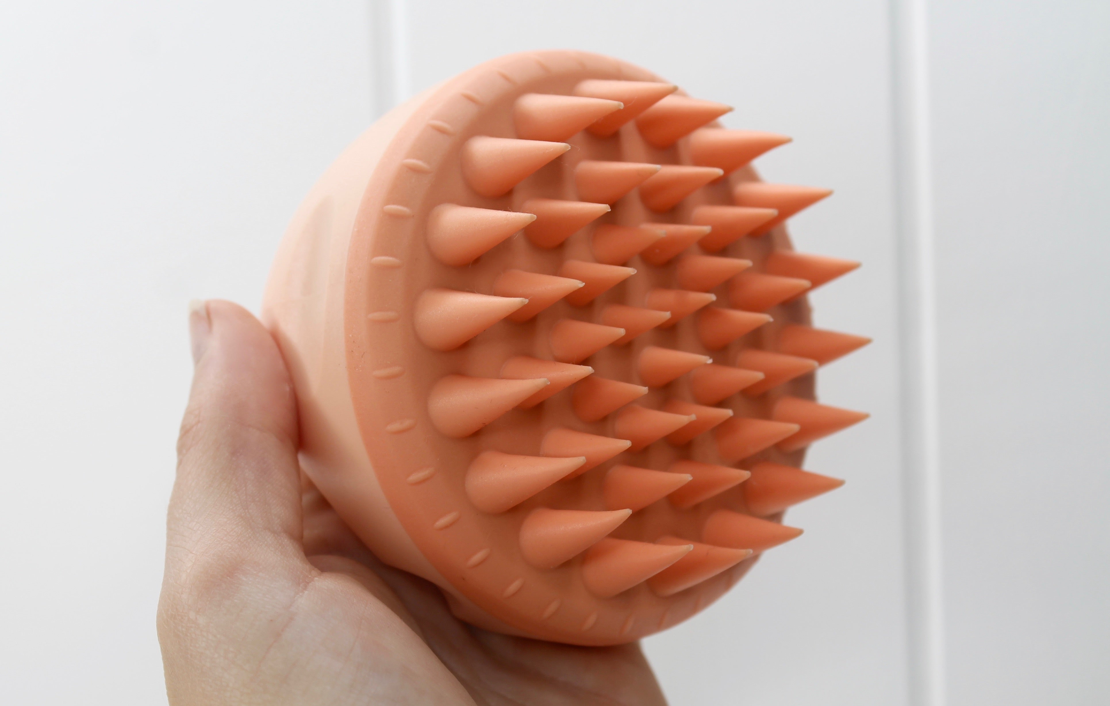 Peach Scalp Brush