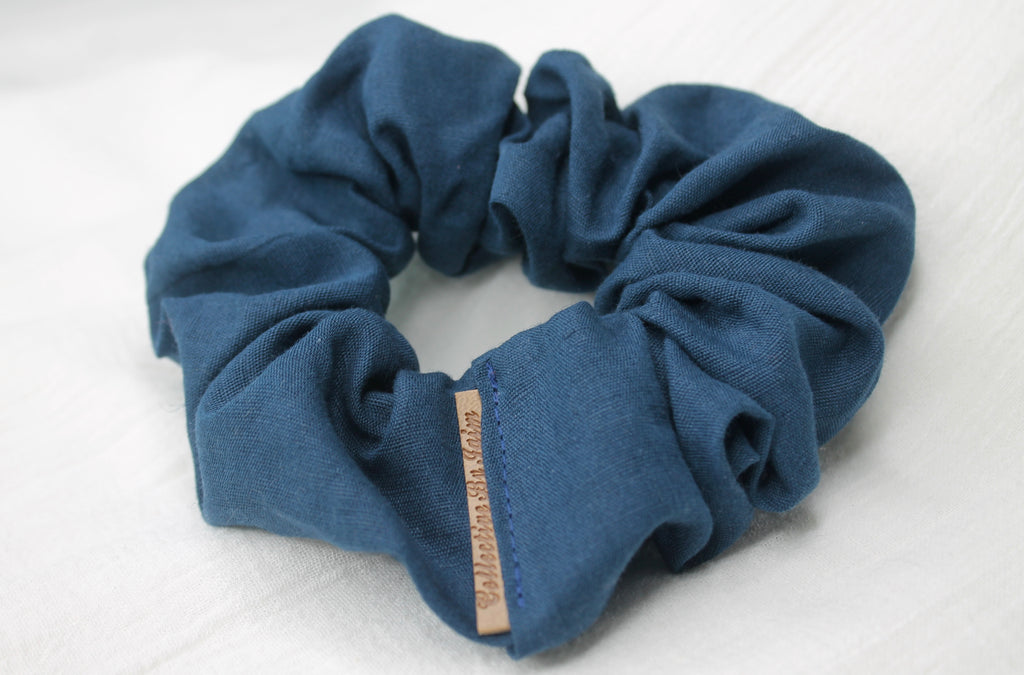 Medium Navy Linen Scrunchie