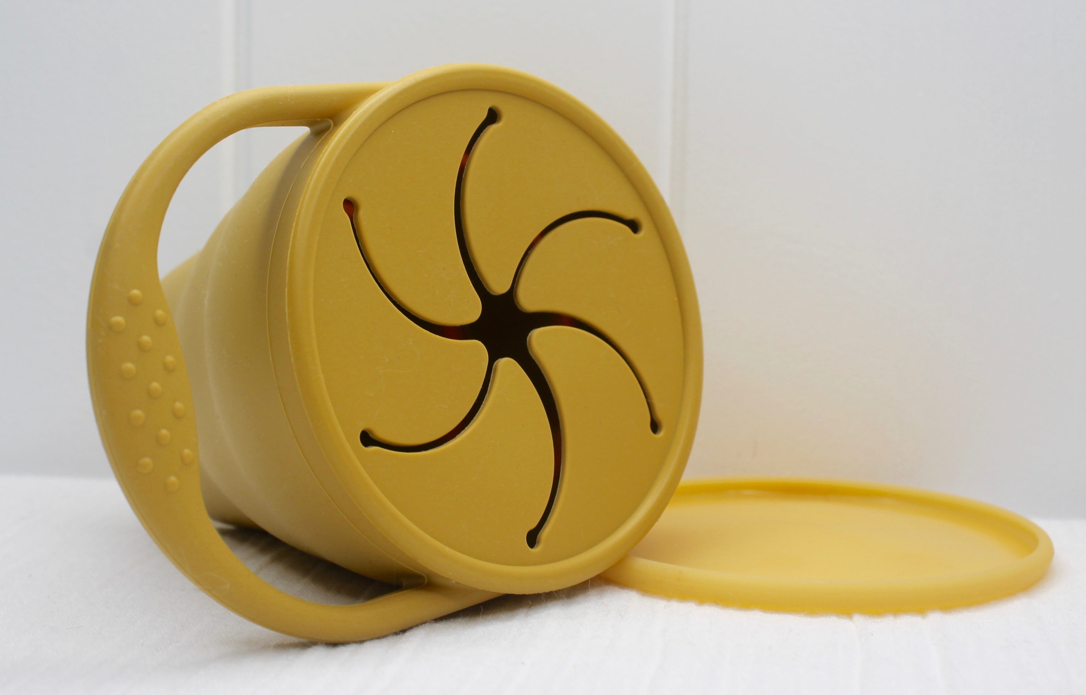 Mustard Silicone Collapsible Snack Cup with Lid